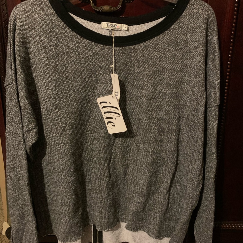 T2love sweater